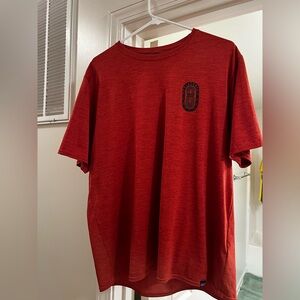 MENS SIZE LARGE PATAGONIA CAPILENES COOL DAILY